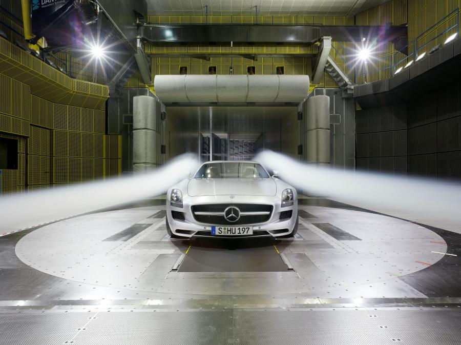  Mercedes-Benz SLS AMG 2010 года  (фото 195 из 526)